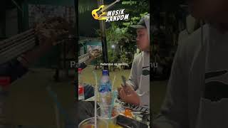 Dewi  Threesixty Skatepunk Cover Musik coverakustik feedshorts [upl. by Shanks339]