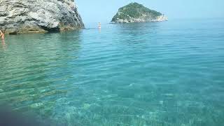 Acqua meravigliosa a Bergeggi Savona Liguria [upl. by Ennazus600]