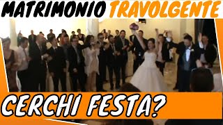 SPOSI E INVITATI ENTRANO BALLANDO  INGRESSO MATRIMONIO 2015  VILLA MEDICI FRANCESCO BARATTUCCI [upl. by Wiencke]