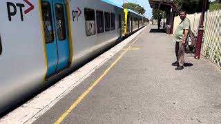 An outbound X’trapolis train at Clifton Hill Station on the Hurstbridge and Mernda lines [upl. by Byrn826]