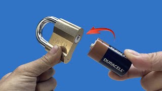 Crazy way to open any lock without a key Tricks the easy way [upl. by Aicineohp]