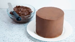 HOW TO COVER A CAKE WITH CHOCOLATE GANACHE [upl. by Tal]