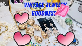 AWESOME ANTIQUE MALL AND THRIFT FINDS OF THE WEEK  GOLDLISA JENKSSTERLINGKRAMERCINER jewelry [upl. by Rosabelle]