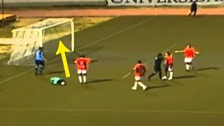 Los GOLES más TONTOS del Mundo del FÚTBOL [upl. by Romney]