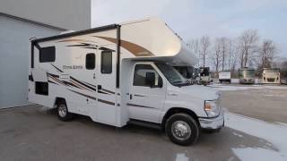 Great Layout  2017 Winnebago Minnie Winnie 22R Review [upl. by Florance]