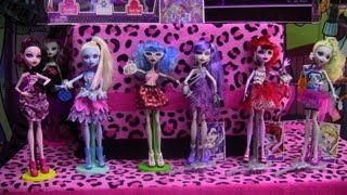 Monster High Dot Dead Gorgeous Collection Review Video D [upl. by Nnayecats]