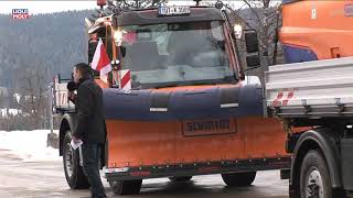 Onlinemotor Unimog 300PS Winterdienst mit Anbauschneepflug Tarron von Schmidt Mehrshariger Schneppfl [upl. by Eiddam]