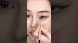 How to draw quick eyelinereyeliner tutorial for beginnerseyeliner lagane ka trika [upl. by Esli]