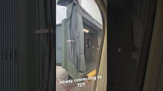 Jetway connecting to a Boeing 757 at EWR aviation avgeeks [upl. by Hanafee364]