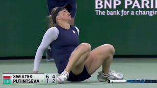 PUTINTSEVA CAUGHT CHEATING VS 🇵🇱 ŚWIĄTEK INDIAN WELLS R16 UMPIRE ASKS HER TO STOP AT CHANGEOVER [upl. by Goltz]