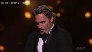 Joaquin Phoenix recebe o Oscar por Coringa Legendado PTBR [upl. by Elvyn]