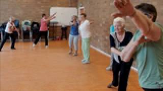 Ouderen Gymnastiek  Yoga met muziek [upl. by Anaugahs]