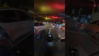 Este pana enloqueció en la autopista pt5😱 motos mt09 viralshorts fz1 altocilindraje xj6 [upl. by Guzel]