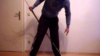 Wie spannt man einen Reiterbogen mit Durchsteigen How to string the horsebow [upl. by Tracee]