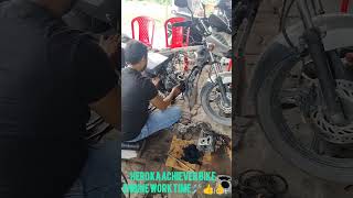 Achiever bike engine fitting Karte time aur हैंडल workviralvideo bikeshortvideo engine 🛠️🔧👌🎯😱🙏 [upl. by Nired]