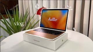 MacBook Air M1 in 2024 aesthetic unboxing 💻🌿 full honest review  accessories [upl. by Kuhn]