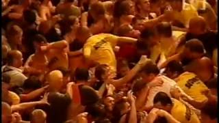 2001 Big Day Out  Crowd Incident with Limp Bizkit  Break Stuff [upl. by Arrec]